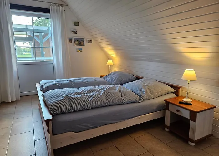 Leuchtturmblick * Pellworm