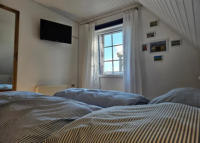 Leuchtturmblick * Pellworm