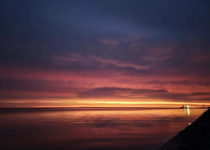 Leuchtturmblick * Pellworm